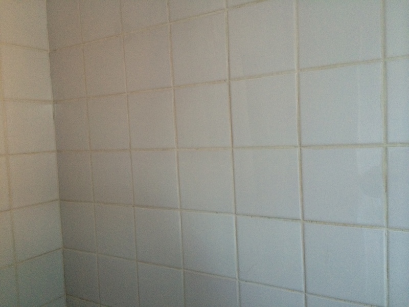 bathroom-tiles-before