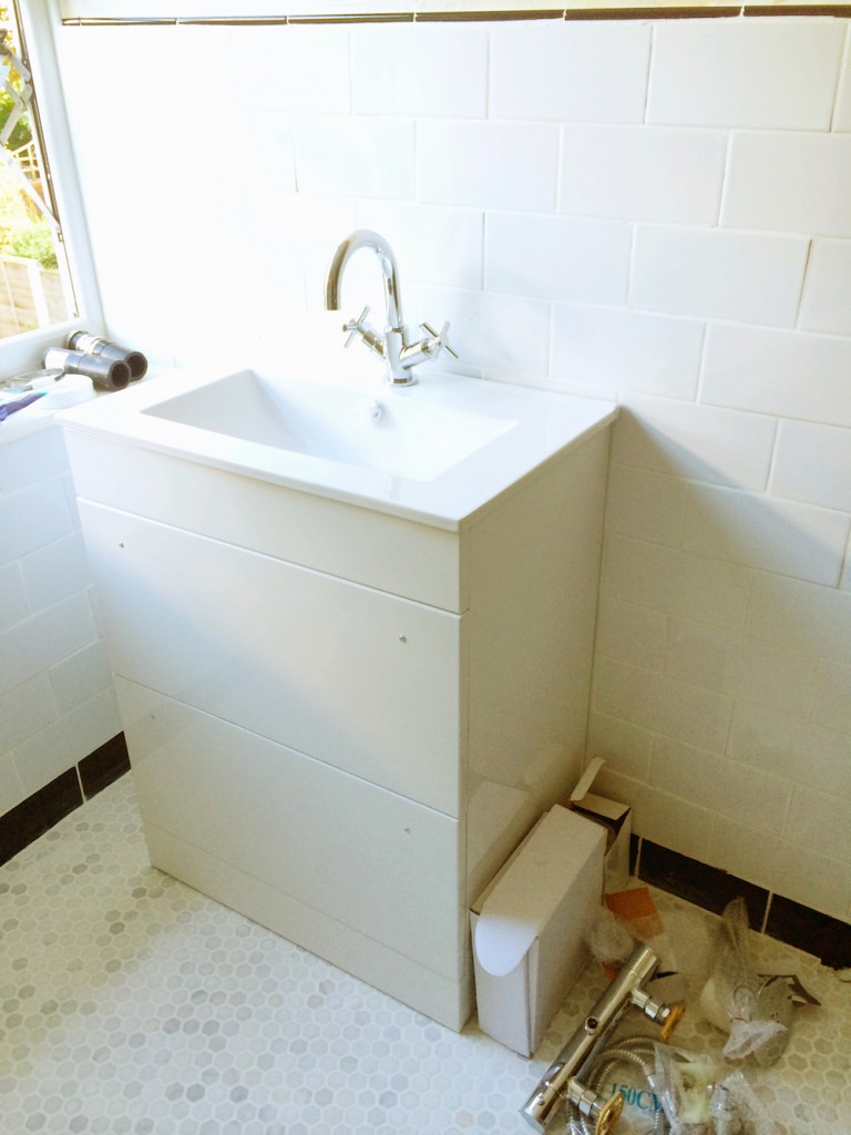 Basin and unit by the window – handles yet to fit